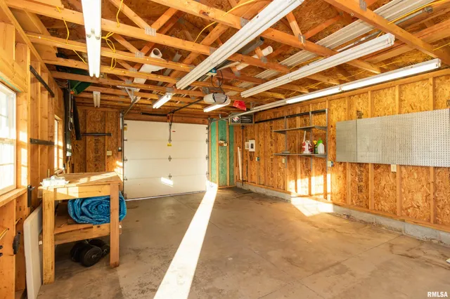 $319,900 | 2104 Marigold Drive, Pekin, IL 61554