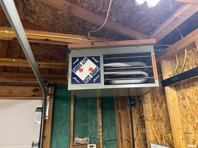 $319,900 | 2104 Marigold Drive, Pekin, IL 61554