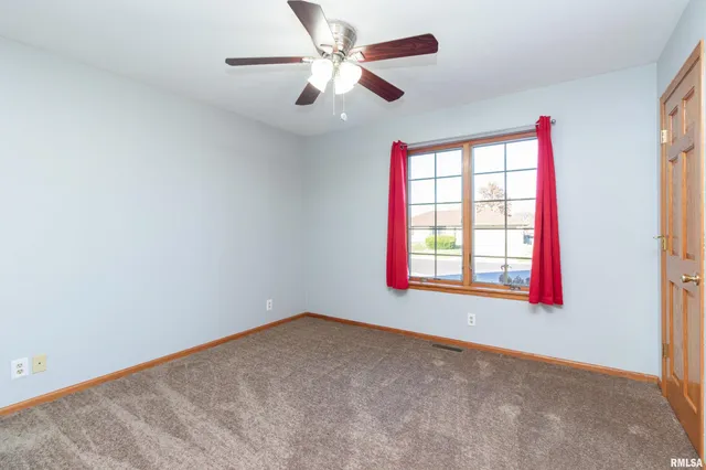 $319,900 | 2104 Marigold Drive, Pekin, IL 61554