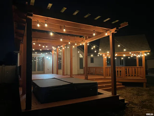 $319,900 | 2104 Marigold Drive, Pekin, IL 61554