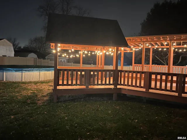 $319,900 | 2104 Marigold Drive, Pekin, IL 61554