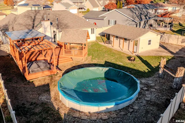 $319,900 | 2104 Marigold Drive, Pekin, IL 61554