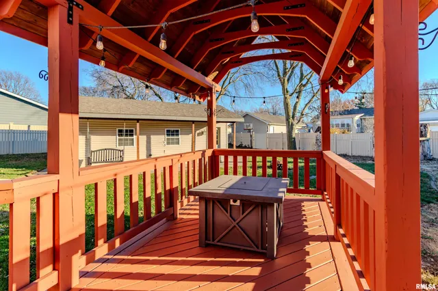 $319,900 | 2104 Marigold Drive, Pekin, IL 61554