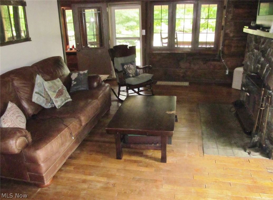 9210 Webster Road Strongsville, OH 44136 - Photo 6 of 33