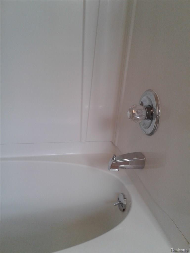 8488 Pepper Ridge Drive Grand Blanc, MI 48439 - Photo 18 of 24 WELL CARED FOR