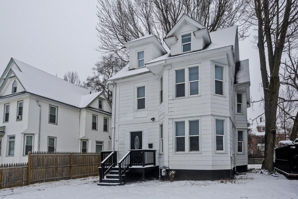 75 Mapledell Street Springfield, MA 01109 - Photo 3 of 42 Gallery Image 3