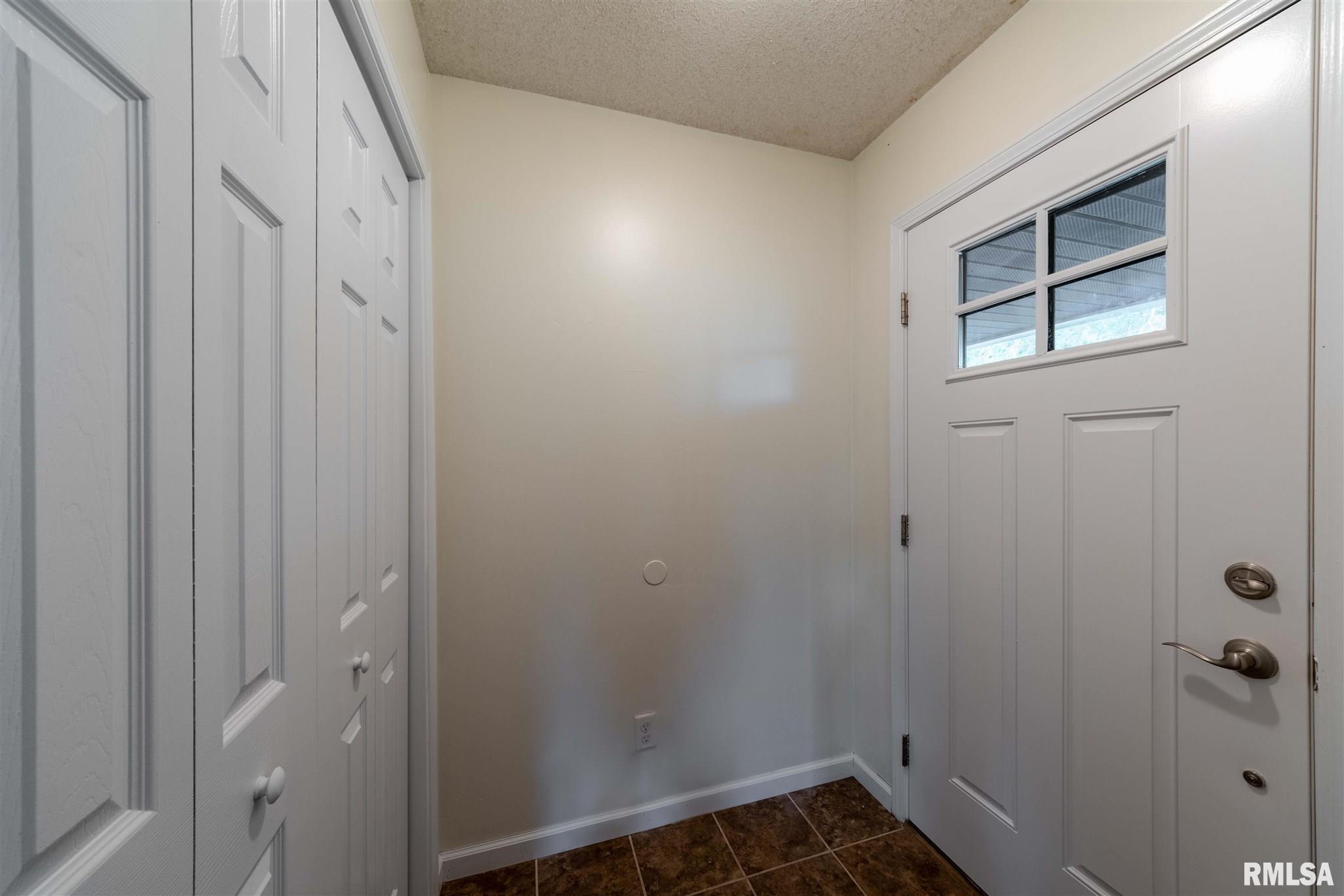 11478 Cedar Grove Road Marion, IL 62959 - Photo 5 of 18
