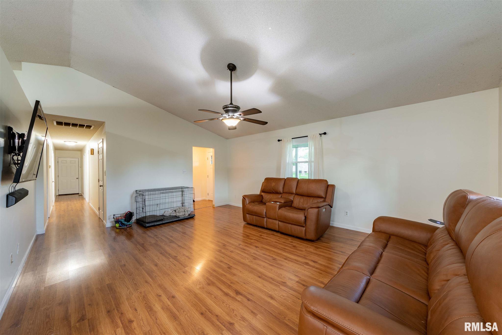 11478 Cedar Grove Road Marion, IL 62959 - Photo 9 of 18