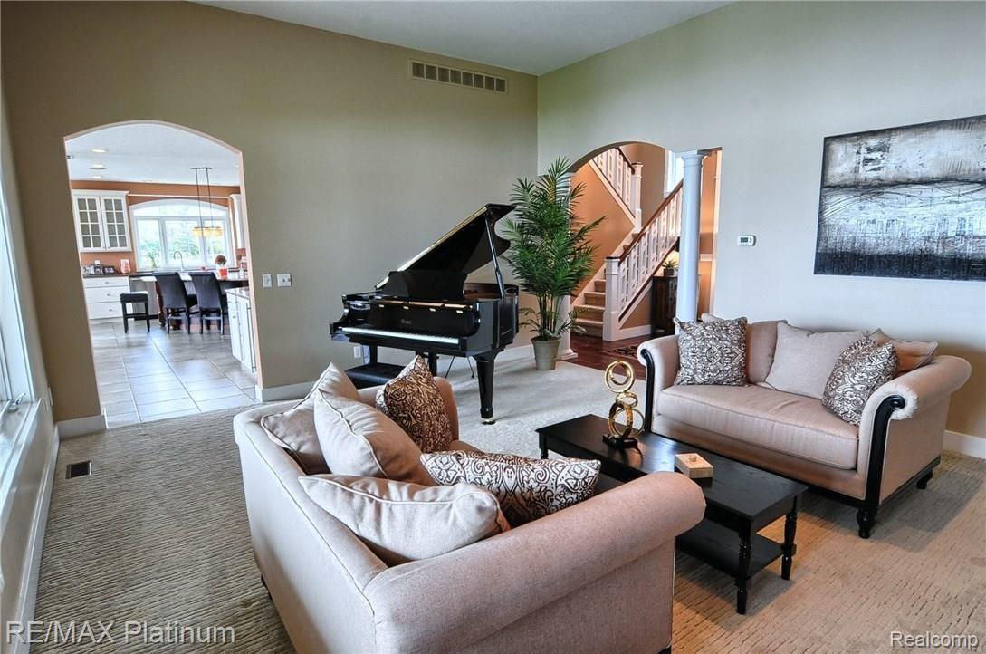 8365 Hilton Road Brighton, MI 48114 - Photo 7 of 54 Great_Room_2nd_View.jpg