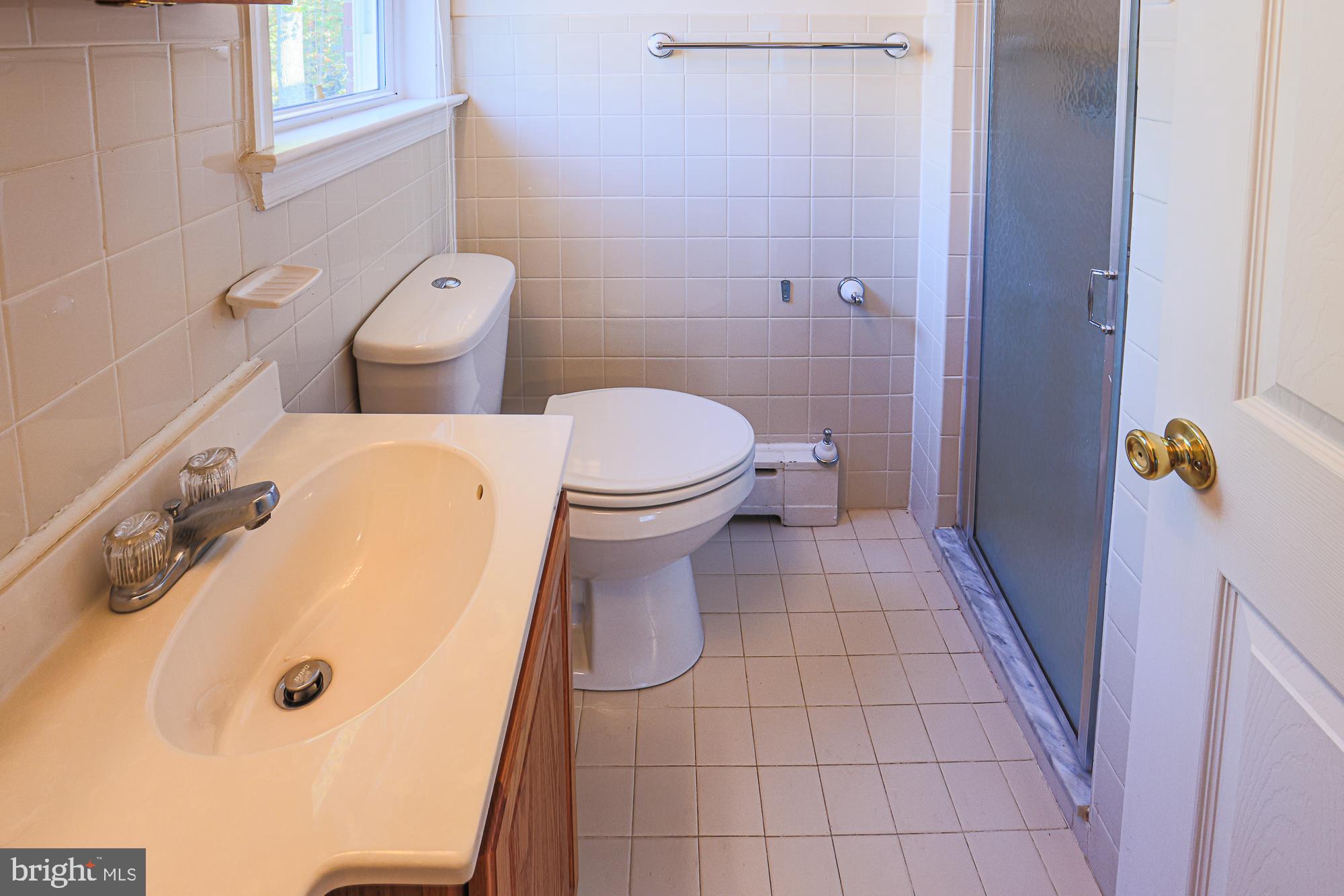 9809 Gunforge Road Perry Hall, MD 21128 - Photo 29 of 48 En Suite Bath