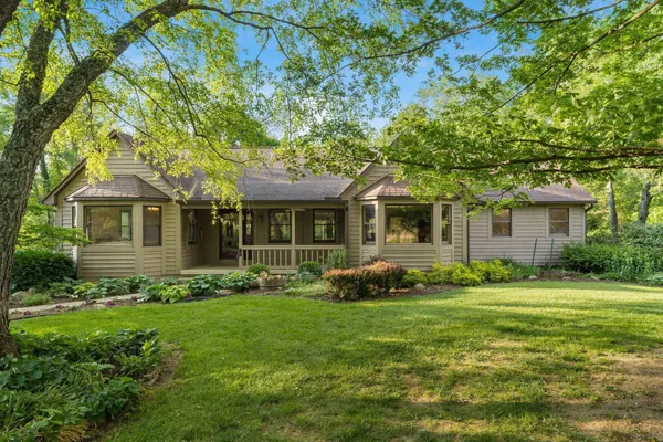 $999,990 | 8840 Jug Street, Alexandria, OH 43001