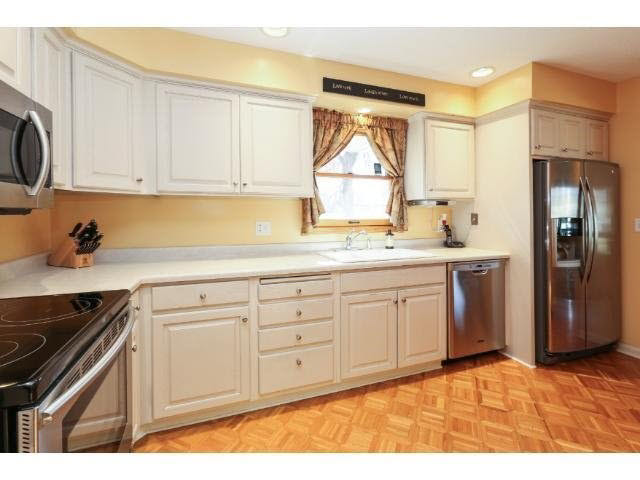 735 Gramsie Road Shoreview, MN 55126 - Photo 3 of 18