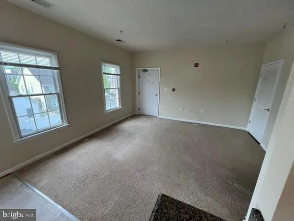 a view of a big room with closet