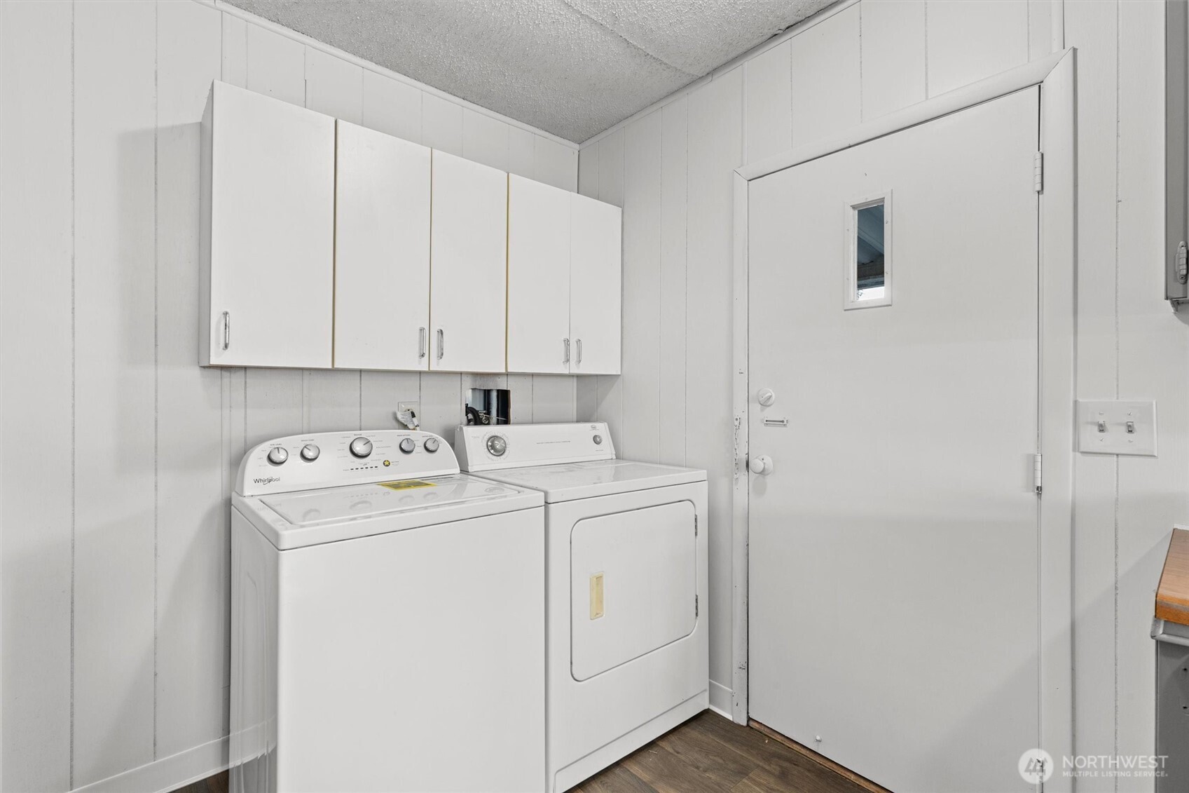 11622 Silver Lake Road, Unit 71 Everett, WA 98208 - Photo 17 of 35 a utility room with dryer and washer