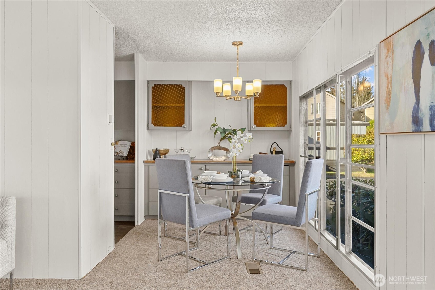11622 Silver Lake Road, Unit 71 Everett, WA 98208 - Photo 9 of 35 a view of a livingroom and dining room