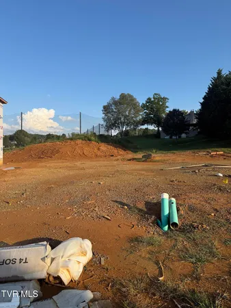 $59,900 | 340 Monroe Drive, Bristol, TN 37620