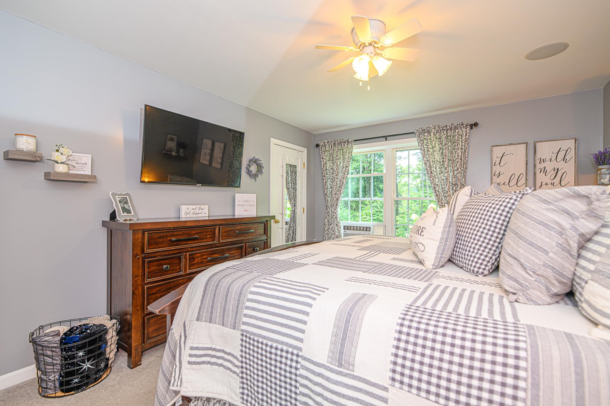 987 Deering Center Road Weare, NH 03281 - Photo 7 of 28