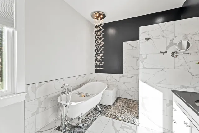 $1,700,000 | 29 Navy Street, Searsport, ME 04974