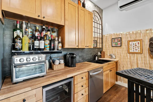 $1,700,000 | 29 Navy Street, Searsport, ME 04974