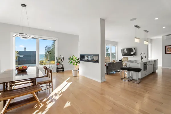 $1,250,000 | 29 Navy Street, Searsport, ME 04974