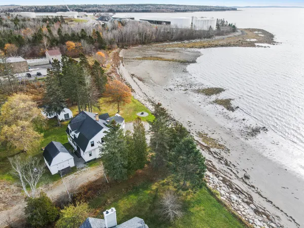 $1,250,000 | 29 Navy Street, Searsport, ME 04974