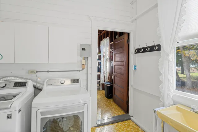 $1,700,000 | 29 Navy Street, Searsport, ME 04974