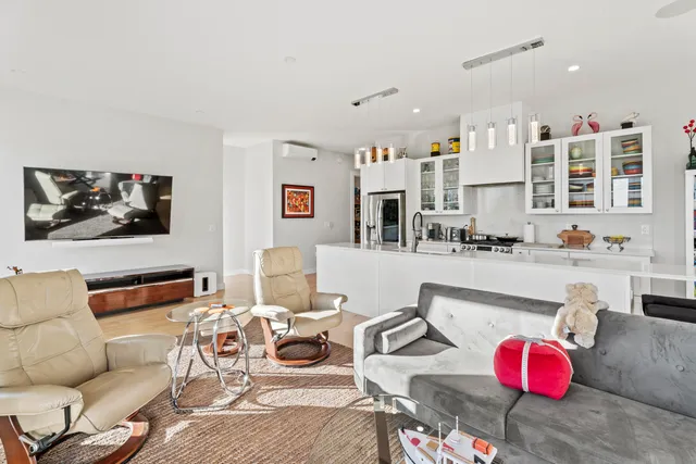 $1,600,000 | 29 Navy Street, Searsport, ME 04974