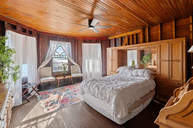 $1,700,000 | 29 Navy Street, Searsport, ME 04974