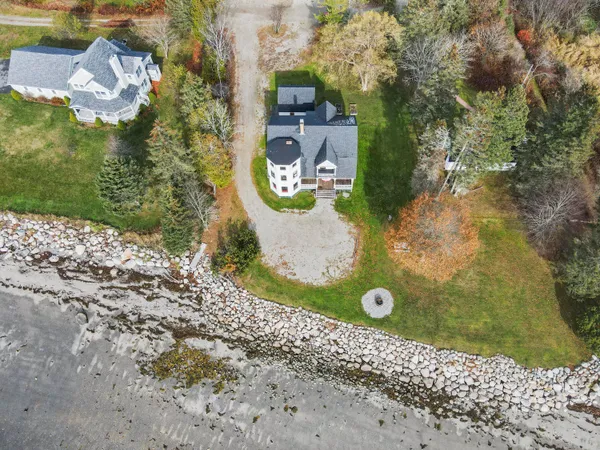 $1,600,000 | 29 Navy Street, Searsport, ME 04974