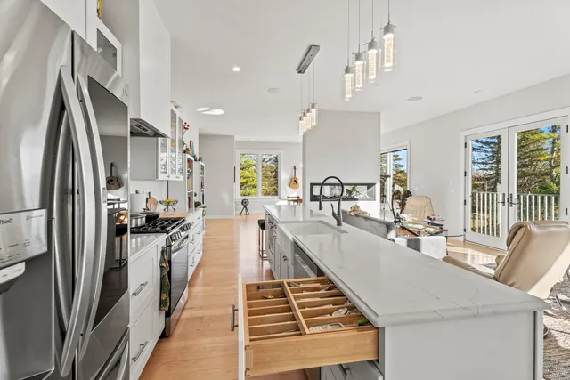 $1,700,000 | 29 Navy Street, Searsport, ME 04974