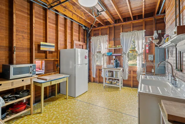 $1,600,000 | 29 Navy Street, Searsport, ME 04974