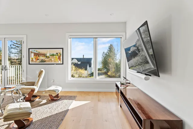 $1,700,000 | 29 Navy Street, Searsport, ME 04974