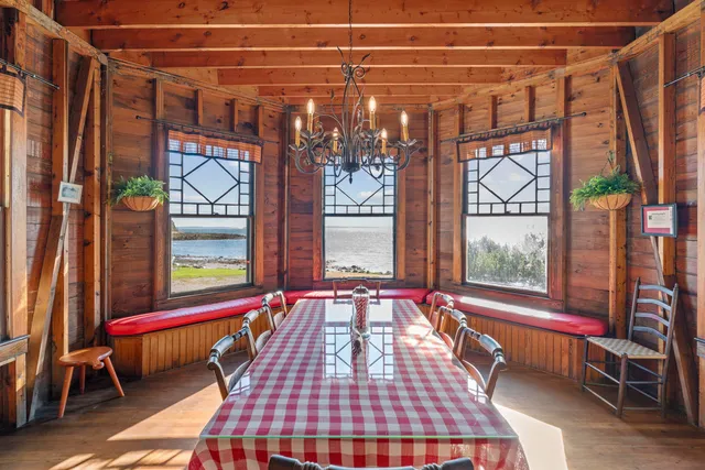 $1,600,000 | 29 Navy Street, Searsport, ME 04974