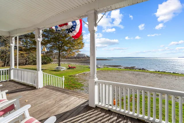 $1,700,000 | 29 Navy Street, Searsport, ME 04974