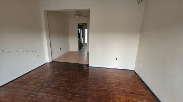 $1,650 | 1050 Pennsylvania Avenue, Unit 11, Miami Beach, FL 33139