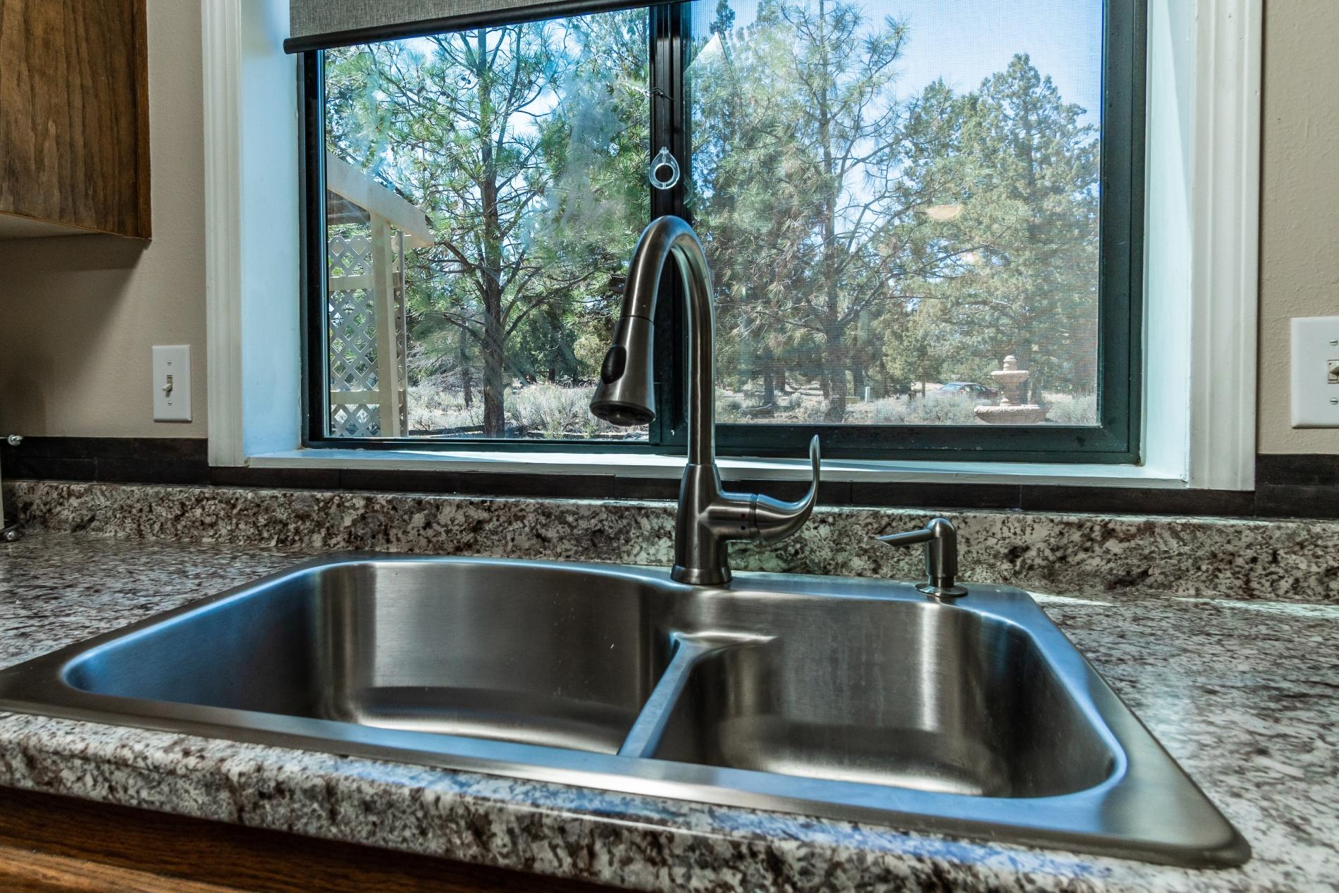 64478 McGrath Road Bend, OR 97701 - Photo 17 of 41 batch_64484 McGrath Rd, Bend-26