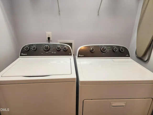 a close up view of washer and dryer