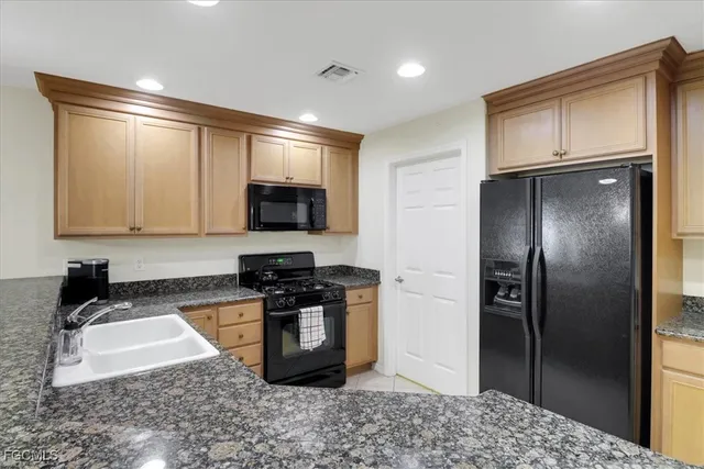 $425,000 | 19674 Villa Rosa Loop, Estero, FL 33967