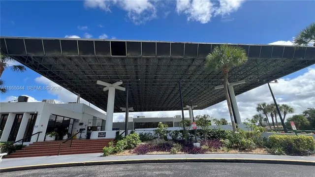 $129,000 | 7051 Environ Boulevard, Unit 332, Lauderhill, FL 33319