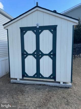 196 Lake Drive Media, PA 19063 - Photo 12 of 42 a close view of door