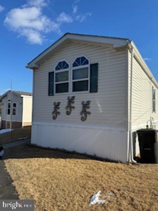 196 Lake Drive Media, PA 19063 - Photo 5 of 42 a view of a house with wooden fence