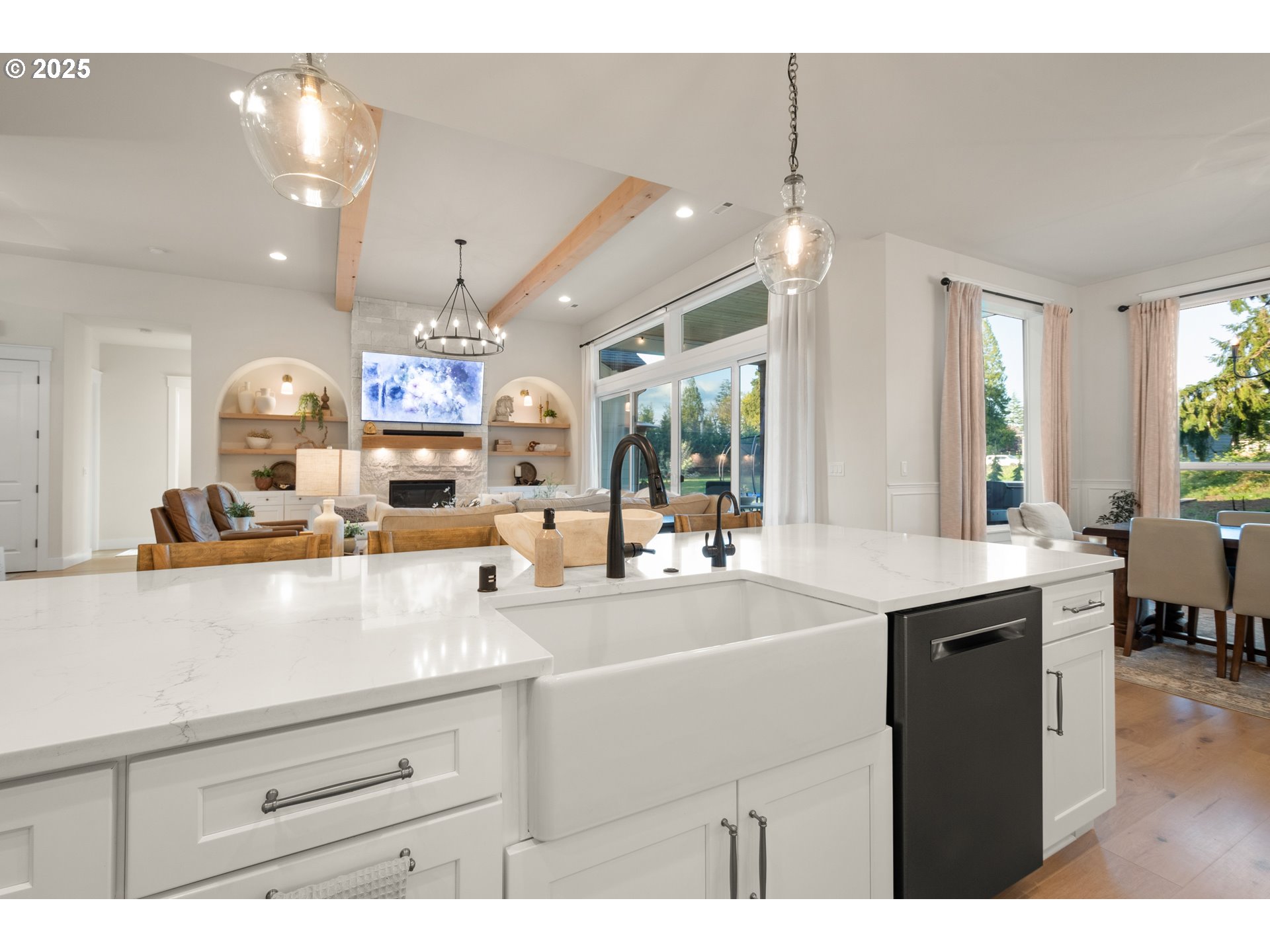 29811 Northeast Timmen Road Ridgefield, WA 98642 - Photo 15 of 47 Kitchen/Family Room