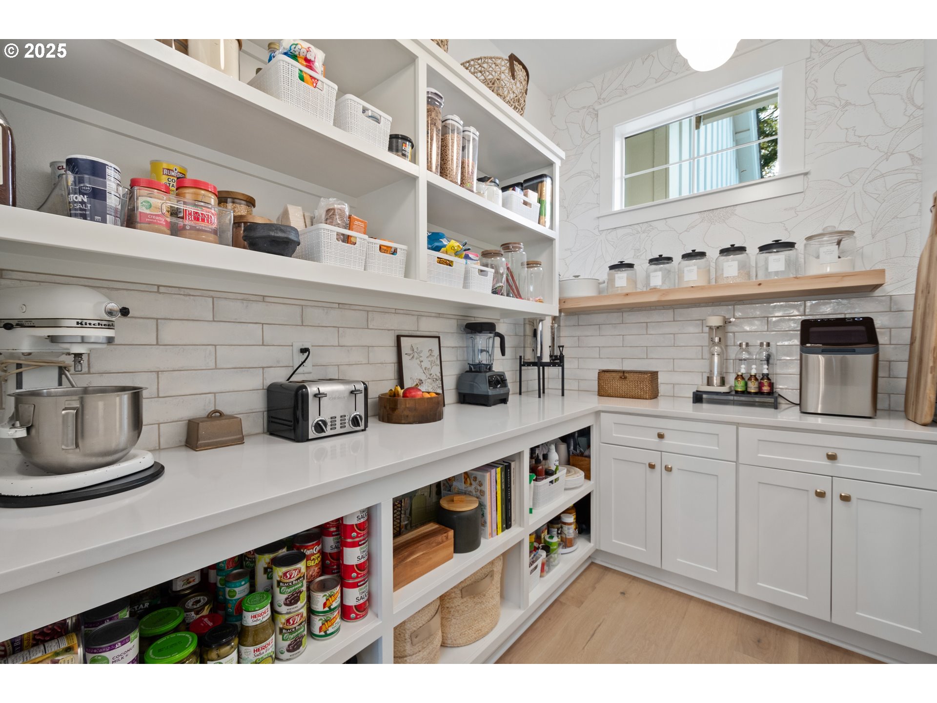29811 Northeast Timmen Road Ridgefield, WA 98642 - Photo 17 of 47 Pantry