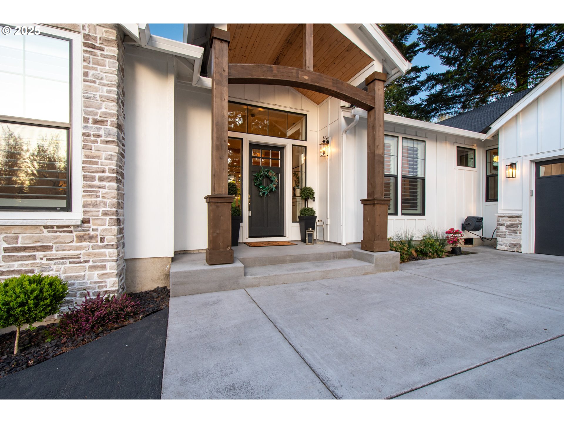 29811 Northeast Timmen Road Ridgefield, WA 98642 - Photo 2 of 47 Entrance/Foyer