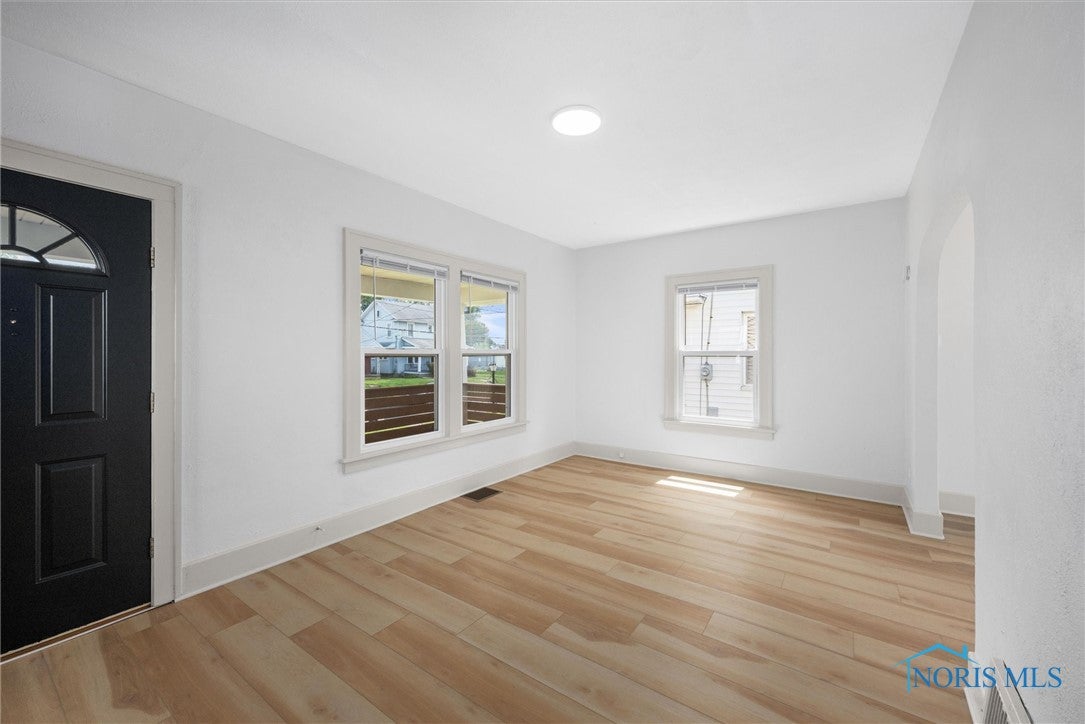 242 Decatur Street Toledo, OH 43609 - Photo 7 of 33 Gallery Image 7