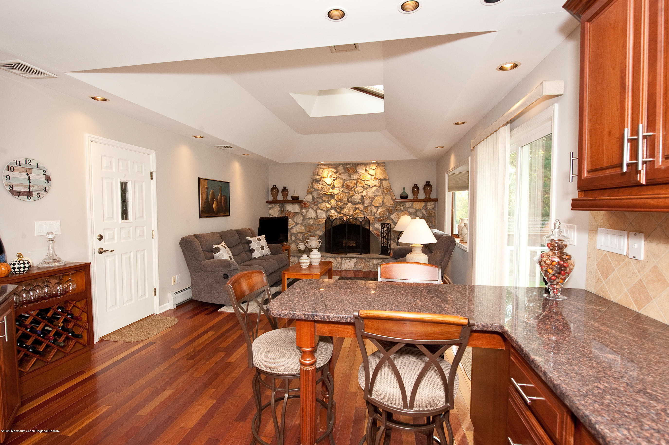 371 Dwight Road Middletown, NJ 07748 - Photo 13 of 36 201031(c)Findlay-3341