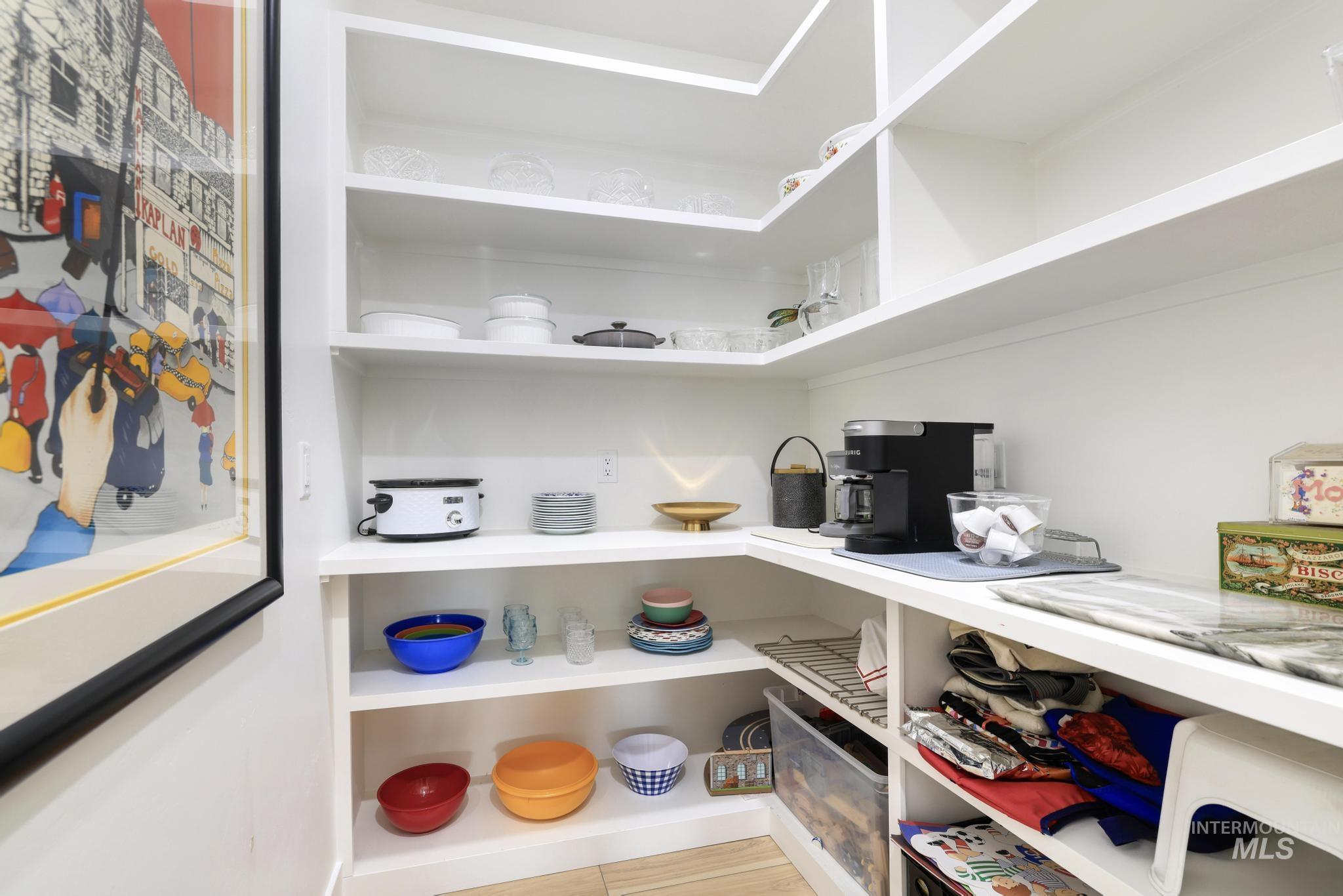 3140 Moonrise Road Twin Falls, ID 83301 - Photo 16 of 39 View of pantry