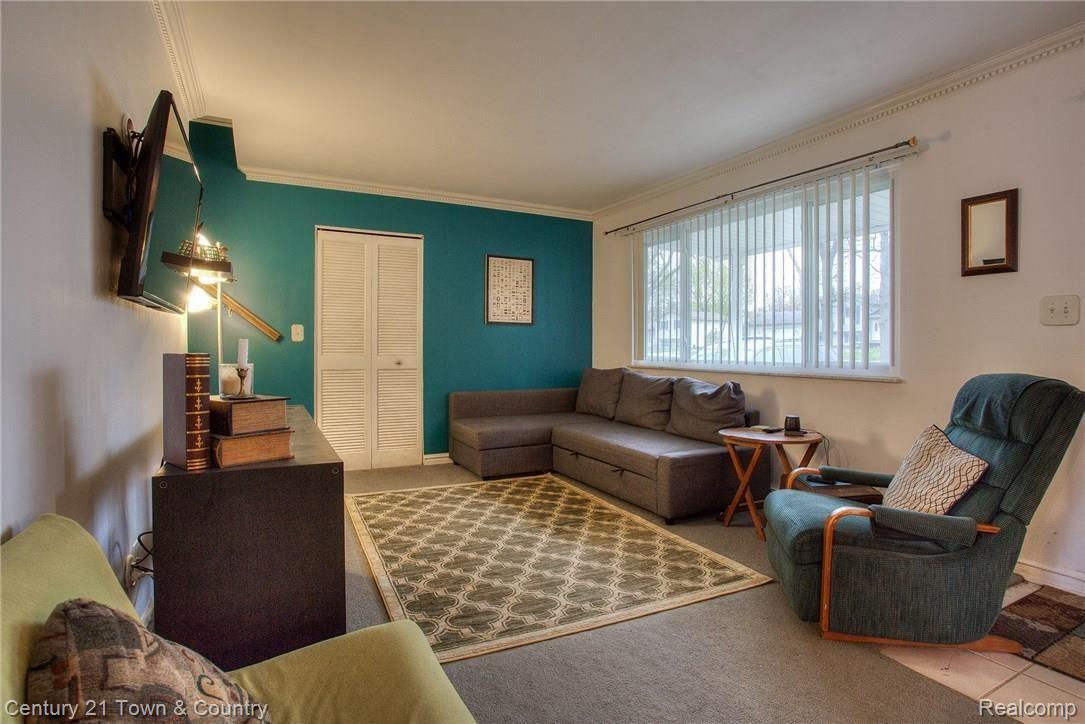 6525 Walters Road Clarkston, MI 48346 - Photo 24 of 35 25.jpg