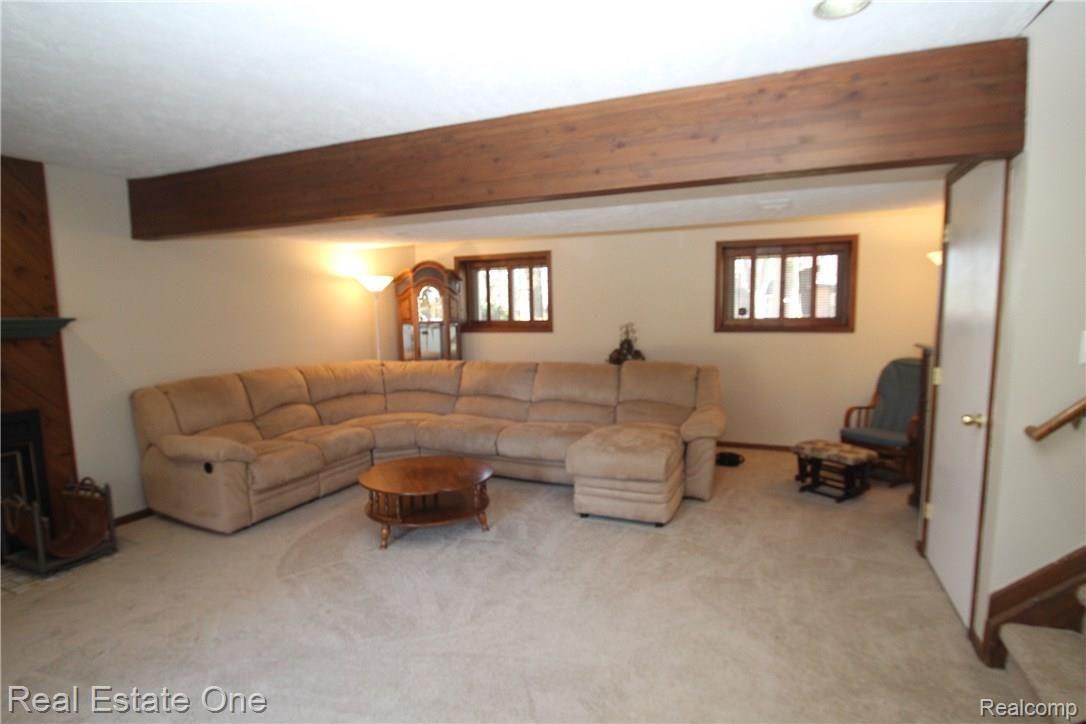 3875 Balmony Road Commerce Township, MI 48382 - Photo 28 of 52 IMG_0195.JPG