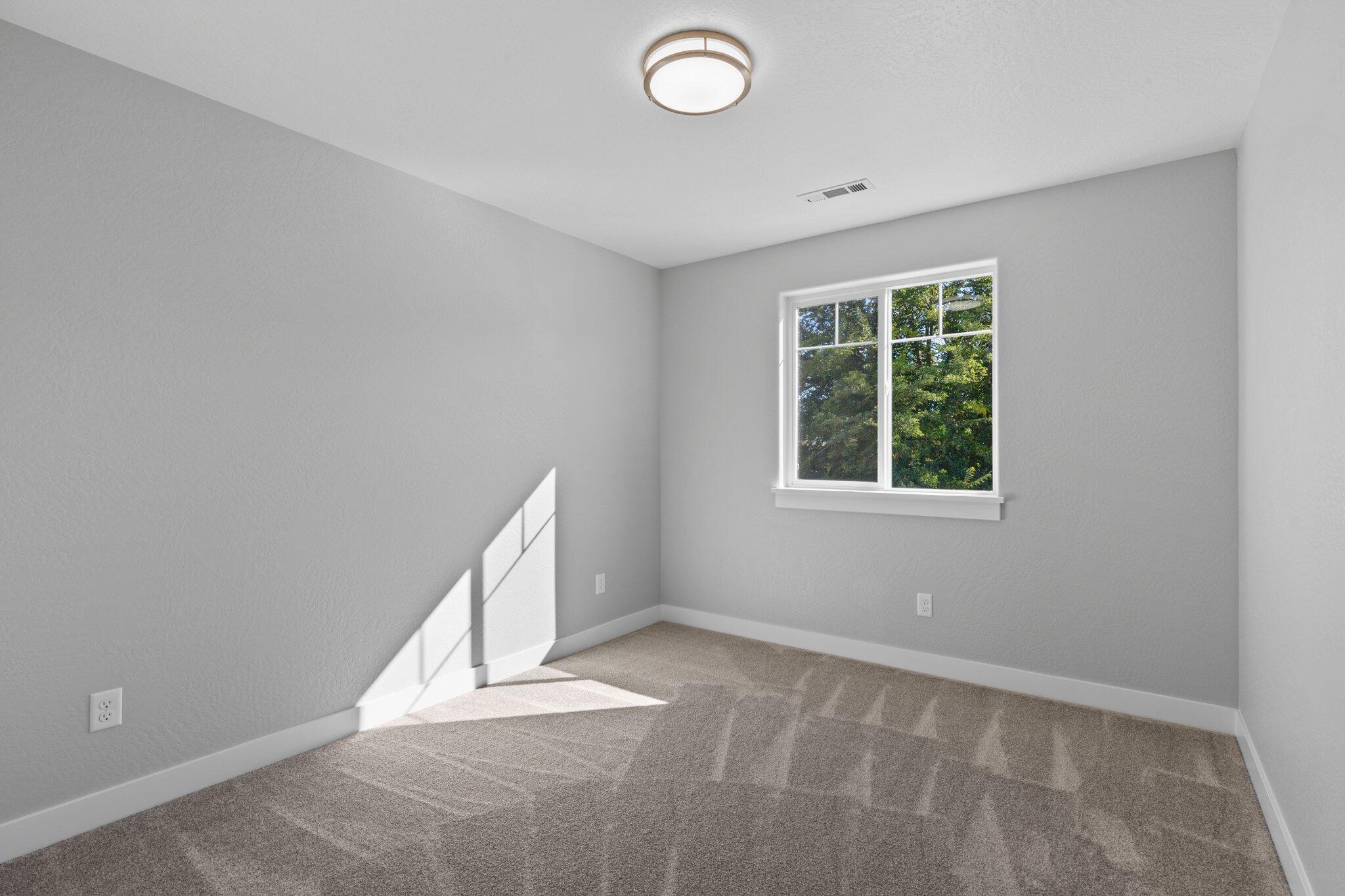 213 Samuel Lane Loop Road Phoenix, OR 97535 - Photo 17 of 28